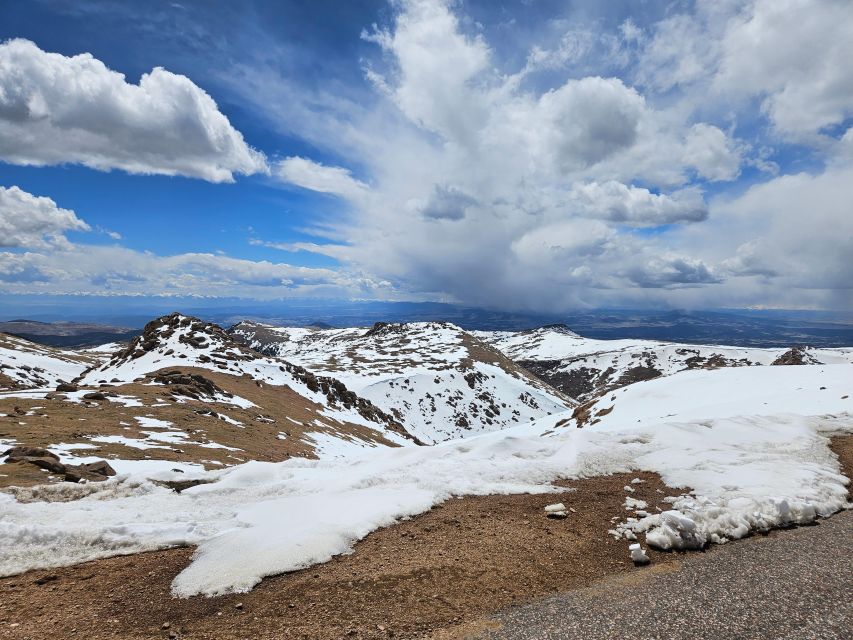 Colorado Springs: Pikes Peak Luxury Jeep Tour - The guides shape the whole outing