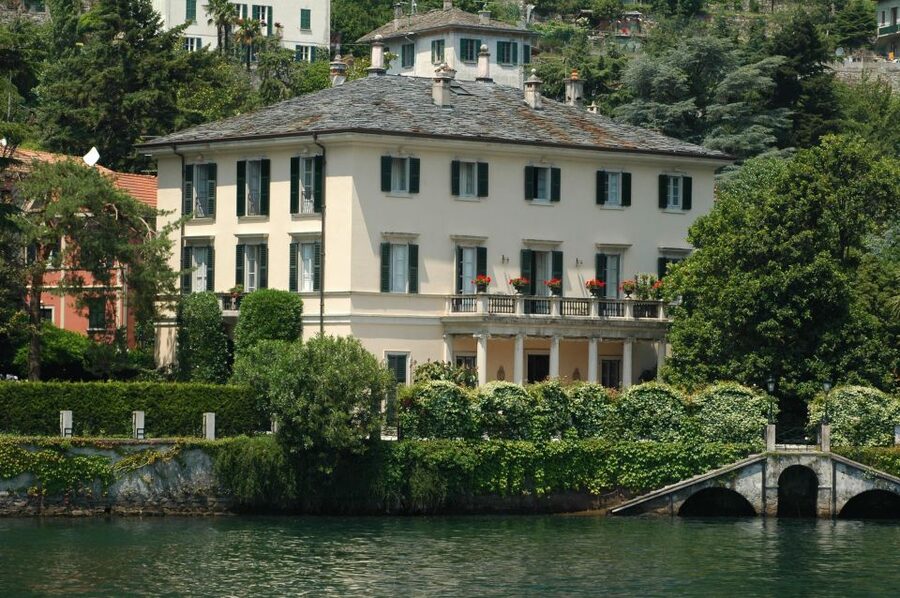 Como: Luxury Boat Tour on Lake Como - Returning via Villa Olmo
