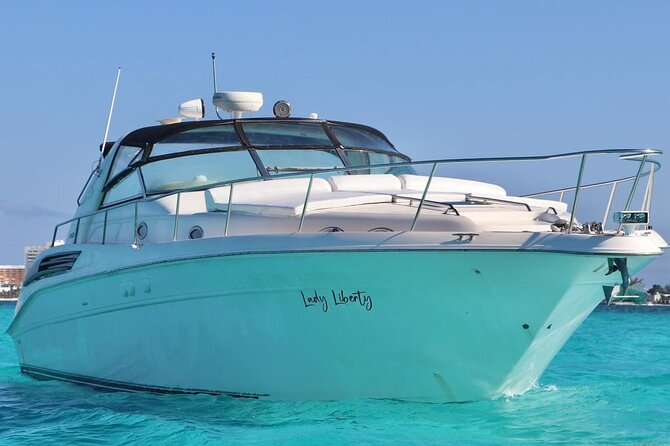 Cruise in Elegance: Luxury Yacht Rental in Cancun - Five things to know before you book