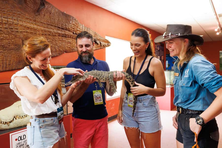 Darwin: VIP Crocosaurus Cove Experience - Meeting the juvenile crocodiles at Fishing for Crocs
