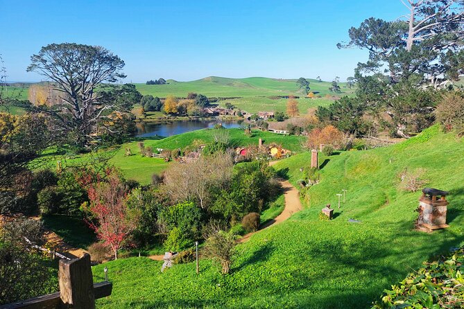 Day Tour Hobbiton + Rotorua from Auckland in Luxury Minibus - The return trip and the Rotorua drop-off option