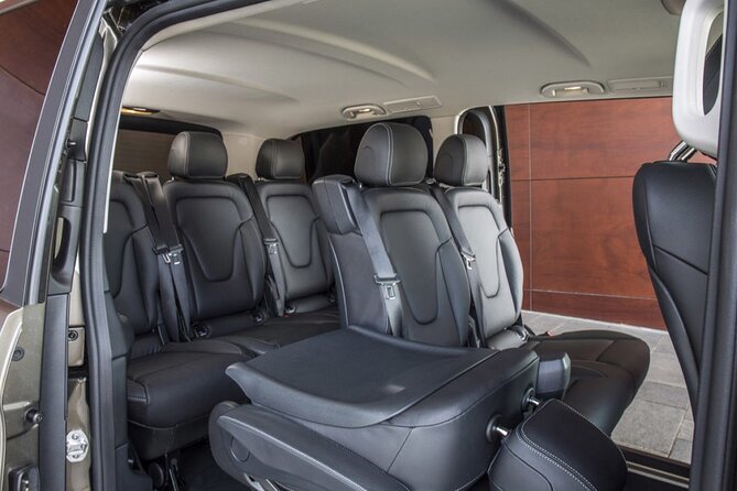 Departure from Central London to Heathrow Airport by Luxury Van - A direct route through London traffic
