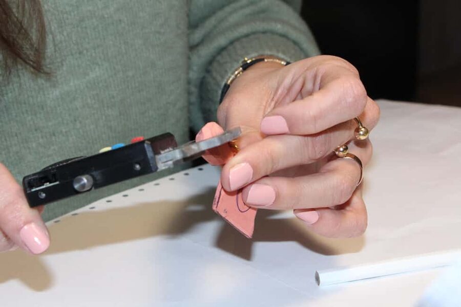 Design Luxury Jewelry in le Marais, in the heart of Paris! - Learning what makes jewelry feel luxurious