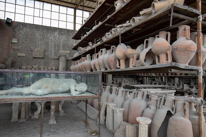 Discovering Pompeii and Herculaneum - VIP Tour with Lunch - Key points at a glance