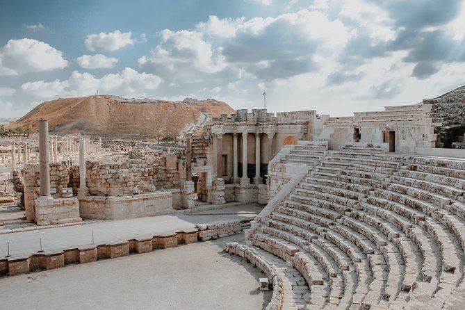 Discovering Pompeii and Herculaneum - VIP Tour with Lunch - How much value does $253.43 provide?