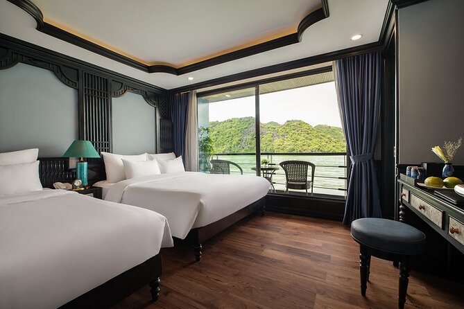 Dora Cruise – Best 2D1N Luxury Cruise in Halong & Lan Ha Bay - Food and service: where the cruise earns its luxury label