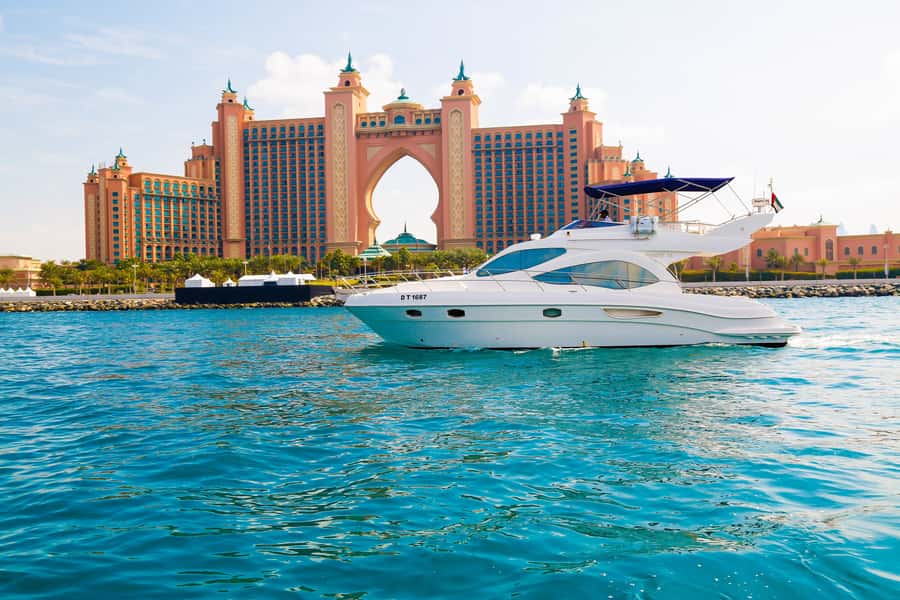 Dubai: Atlantis and Burj Al Arab Cruise on Luxury Yacht - Key points before you book