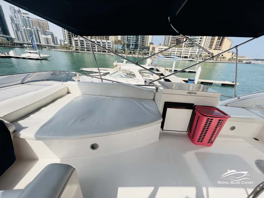 Dubai: Atlantis and Burj Al Arab Cruise on Luxury Yacht - Service, comfort, and the small practical flaws