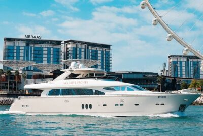 Dubai Harbour Luxury Yacht Tour with BBQ & Drinks