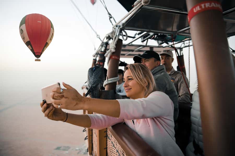 Dubai: Luxury Balloon Flight with Michelin-Curated Breakfast - Who will enjoy this morning most