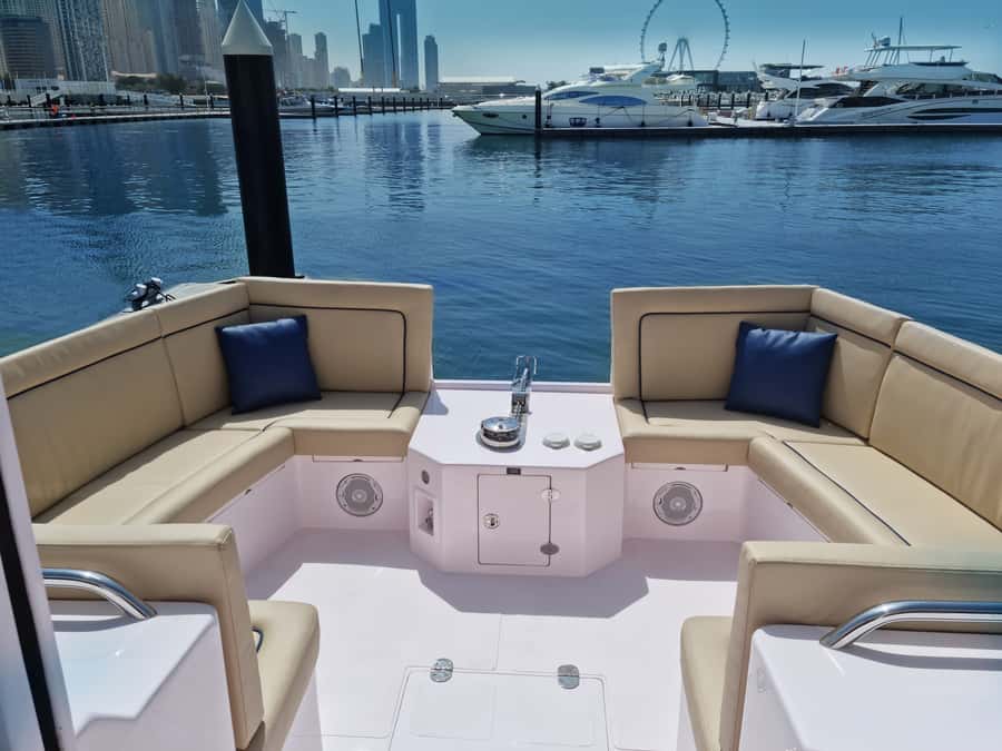 Dubai: Luxury Sightseeing Cruise with Food and Drinks - Ain Dubai and the first big photo stop