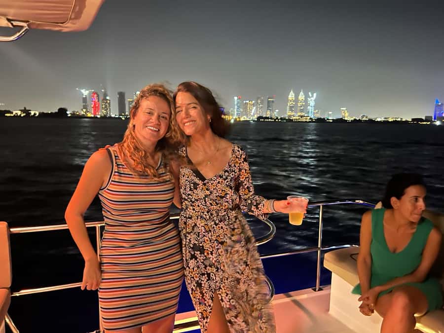 Dubai: Luxury Sightseeing Cruise with Food and Drinks - Sheikh Island and a quieter waterfront view