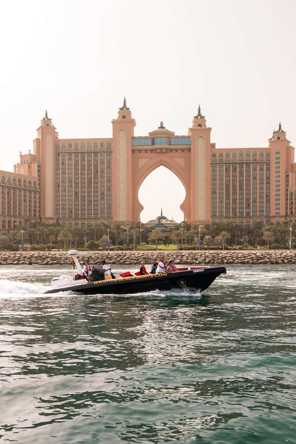 Dubai Marina: 1-Hour Luxury Sightseeing Speedboat Tour - Why this one-hour boat ride works so well