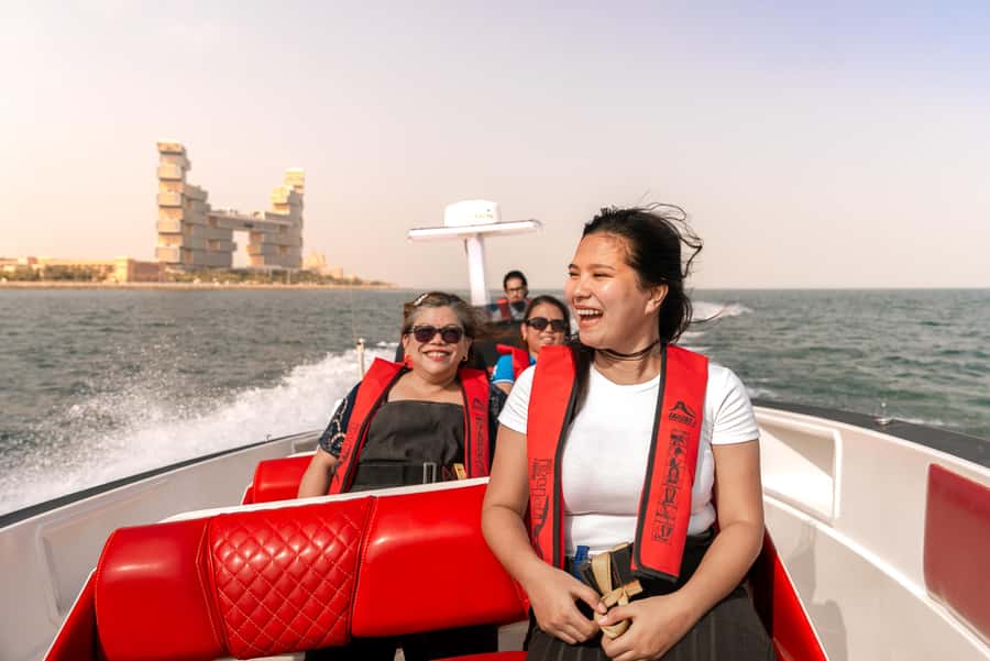 Dubai Marina: 1-Hour Luxury Sightseeing Speedboat Tour - Jumeirah Beach Residence from the water