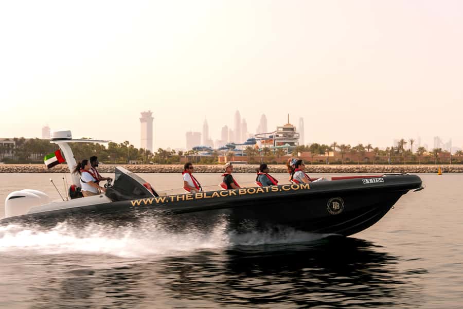 Dubai Marina: 1-Hour Luxury Sightseeing Speedboat Tour - Atlantis The Palm and the Royal Atlantis