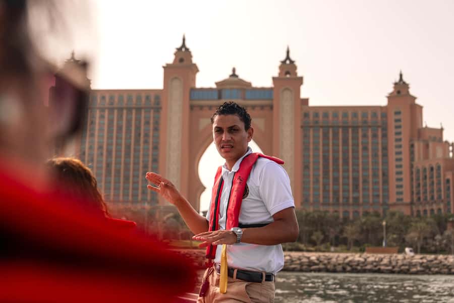 Dubai Marina: 1-Hour Luxury Sightseeing Speedboat Tour - Choosing the right departure time