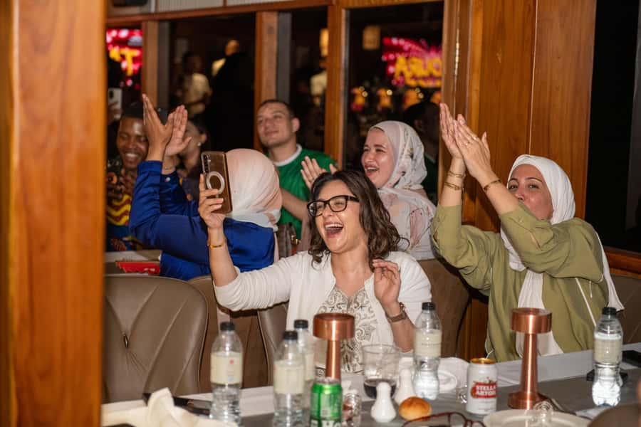 Dubai Marina: Luxury Dinner Cruise, Live Show, Open Bar & DJ - Key points at a glance