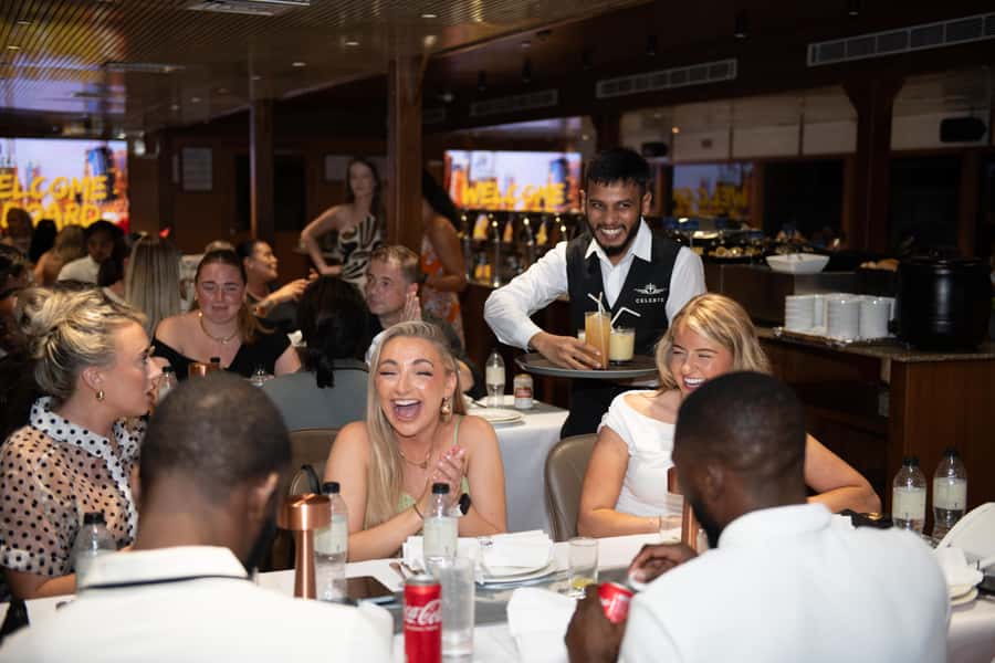 Dubai Marina: Luxury Dinner Cruise, Live Show, Open Bar & DJ - The first views of the Marina skyline