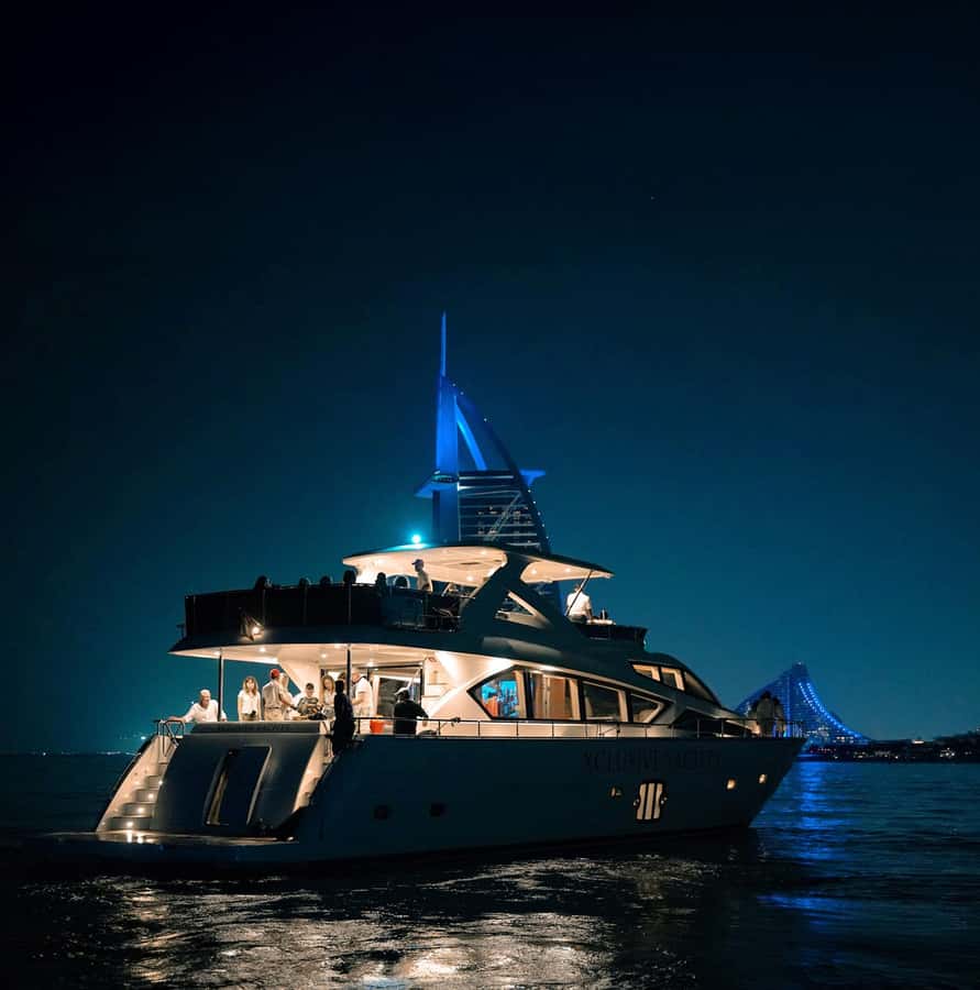 Dubai Marina: Luxury Yacht Tour with Breakfast or BBQ Option - Dubai Marina and Bluewaters Island from the water