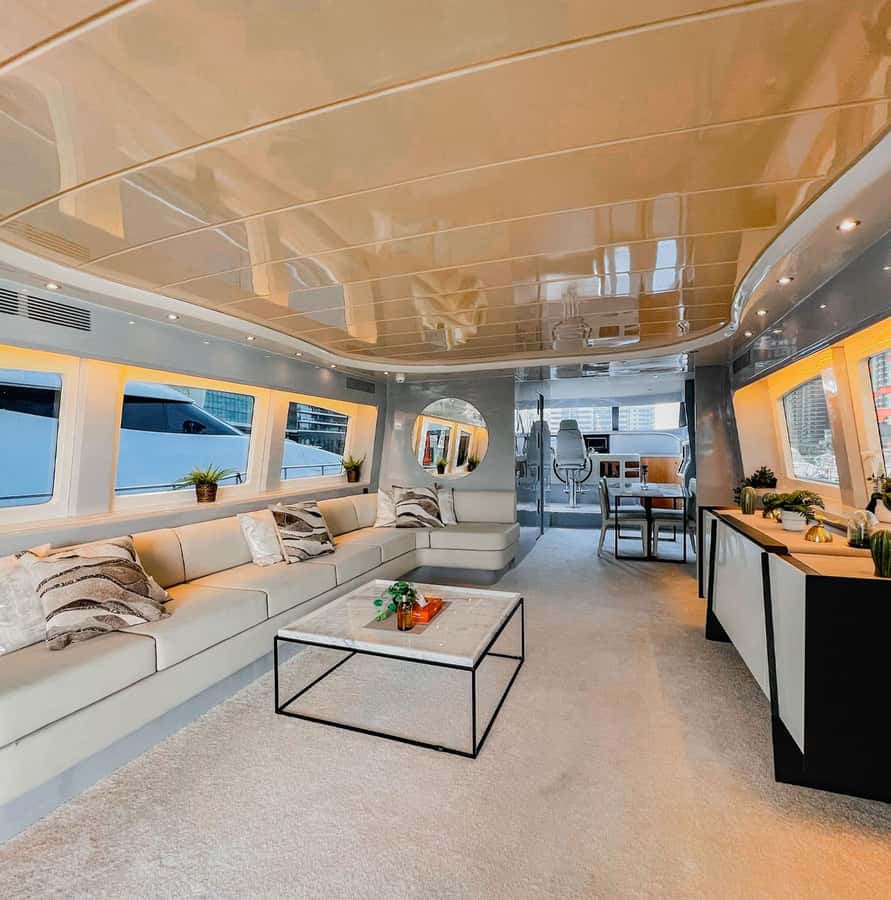 Dubai Marina: Luxury Yacht Tour with Breakfast or BBQ Option - Is the $15 starting price good value?