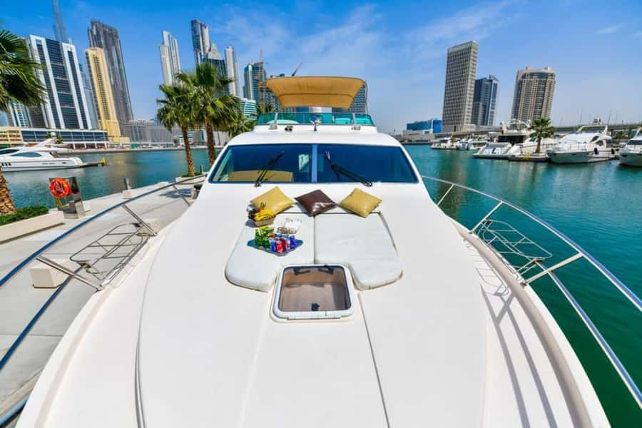 Dubai: Marina Private Luxury Yacht Tour - Key Points at a Glance