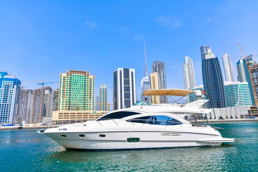 Dubai: Marina Private Luxury Yacht Tour - Leaving Dubai Marina for a Private Cruise