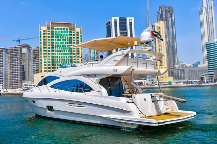 Dubai: Marina Private Luxury Yacht Tour - Atlantis and the Limits of the Route