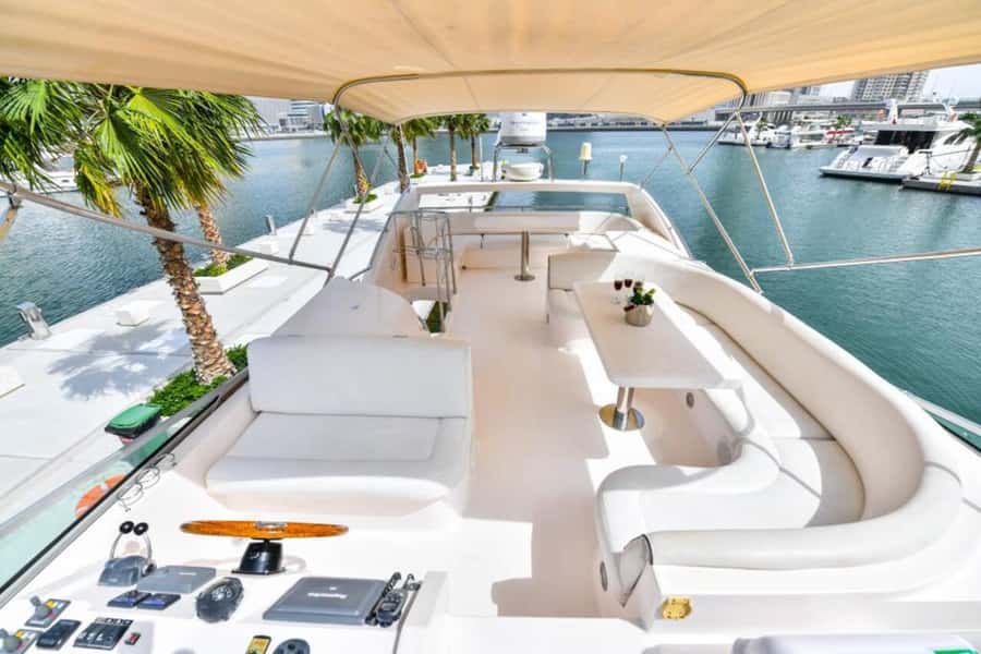 Dubai: Marina Private Luxury Yacht Tour - Two Hours or Three Hours?
