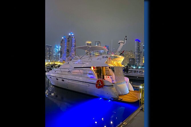 Dubai: Private Luxury Cruise on a Stylish 50ft Yacht - Inside the stylish 50-foot yacht