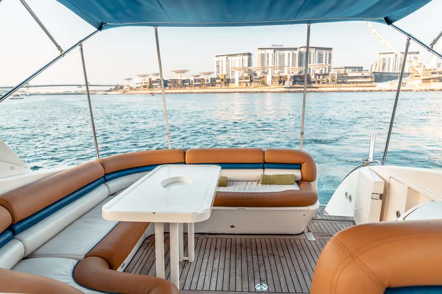 Dubai: Private Luxury Everest Yacht Cruise from Dubai Marina - The Crew Makes the Difference