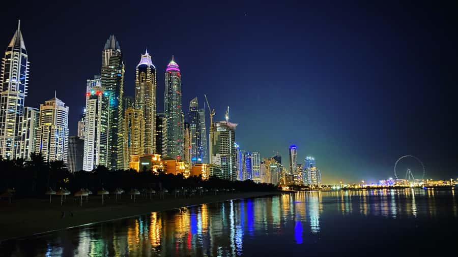 Dubai: Private Luxury Night Boat Tour - Key points at a glance