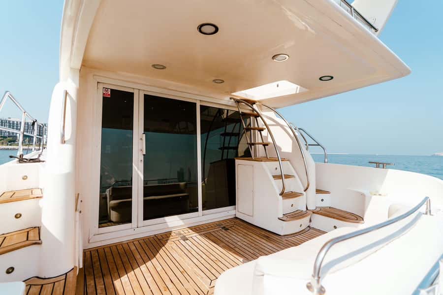 Dubai: Private Luxury Yacht Tour on a 50-Foot Yacht - Who will get the most from this yacht tour