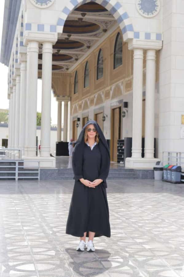 Dubai: VIP Private City Tour with Burj Khalifa Entry Tickets - A quiet pause at Al Farooq Omar Bin Al Khattab Mosque