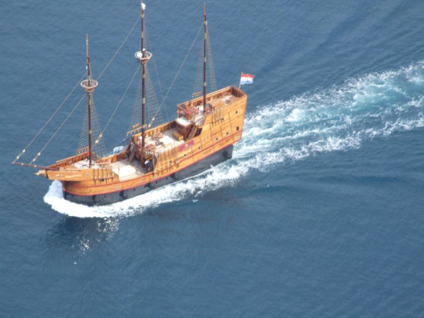 Dubrovnik: Elaphiti Island Luxury Pirate Ship Cruise - The guide and crew make the difference
