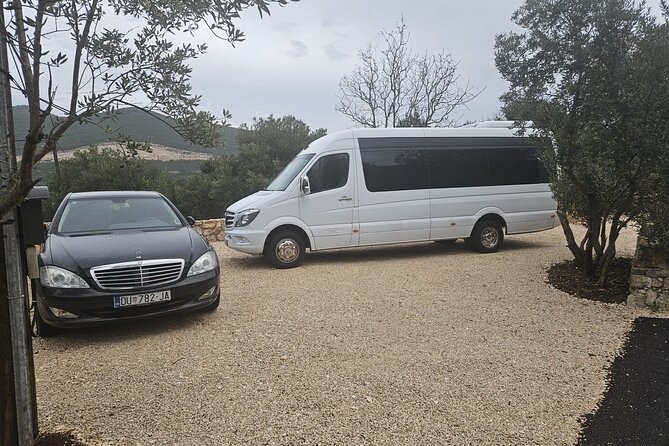 Dubrovnik to Split luxury transfer with 5course LUNCH INCLUDED - The coastal road toward Split