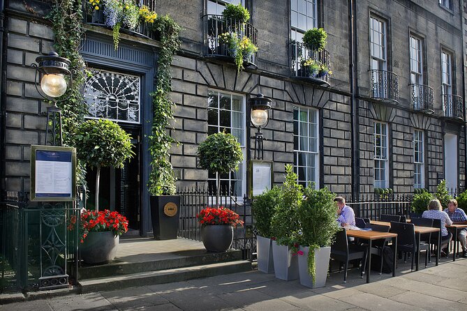 Edinburgh Luxury Private Food & Drink Tour with Eat Walk Tours - Guides Make or Break This Edinburgh Walk
