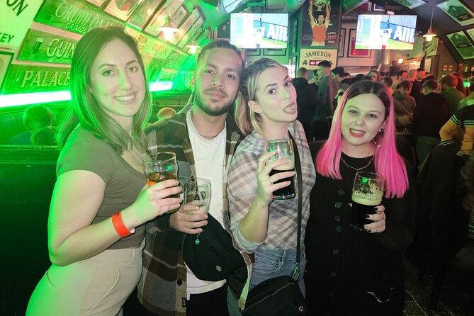 Edinburgh Pub Crawl Free Shots and VIP Entry - Why this pub crawl works for a first night in Edinburgh
