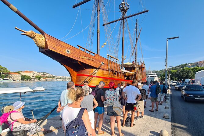 Elaphiti Islands On The Luxury Pirate Ship Karaka Dubrovnik - Sailing Out of Gruž on the Karaka