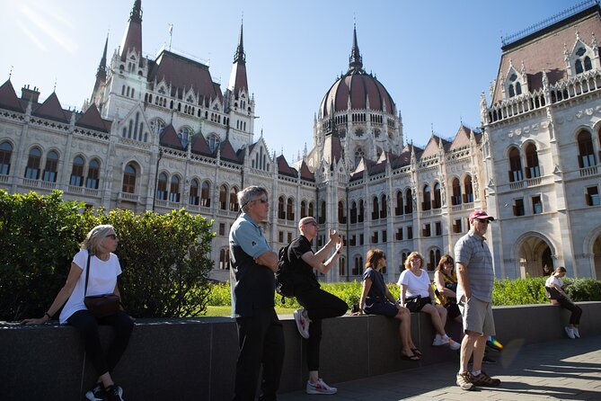 Exclusive Budapest City Tour by Luxury Car - Half Day - What the flexible itinerary means in practice