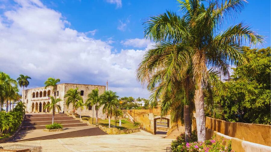 Exclusive VIP Excursion: Santo Domingo from Punta Cana – Private Service - Los Tres Ojos and its four underground lakes