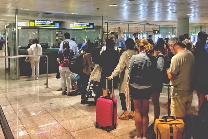 Fast Track VIP Service Noi Bai Airport (Hanoi - Vietnam) - What the $40.60 Noi Bai airport service really provides