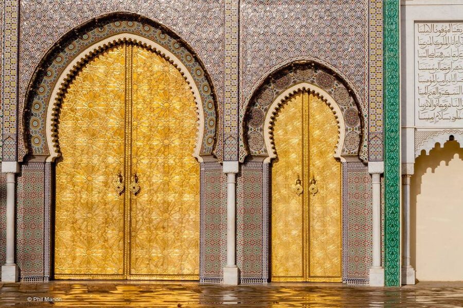 Fes: Guided Sightseeing Tour with Luxury Car - The tannery, Seffarine Square, and the working city