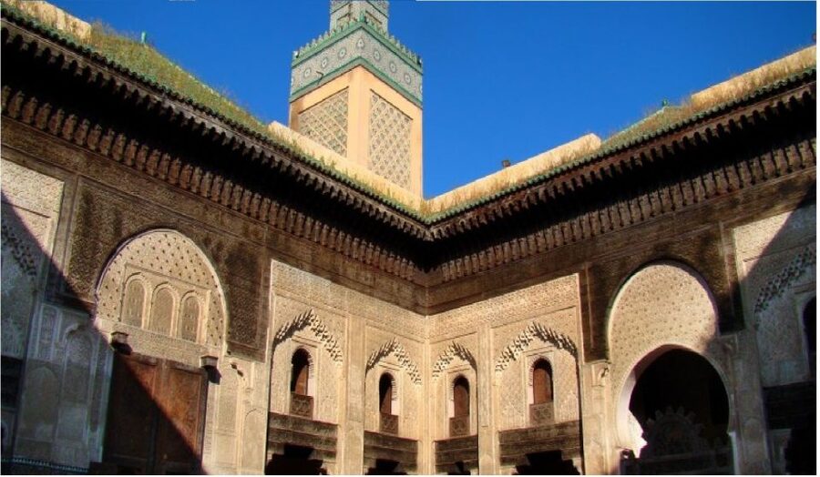 Fes Private Guided Tour With Luxury Car - How much history and guiding can you expect?