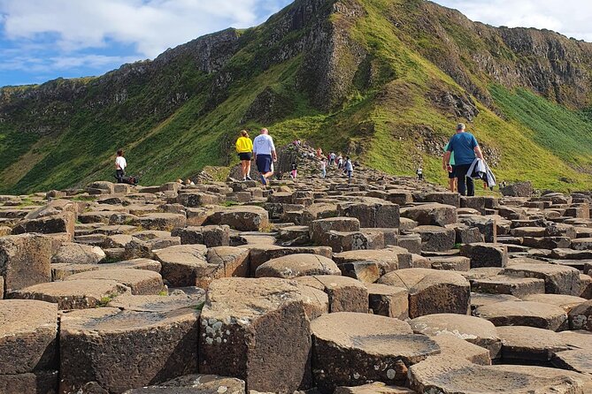 Five Star Giant's Causeway & Belfast Luxury Private Excursion. - Why a private Belfast day trip makes sense