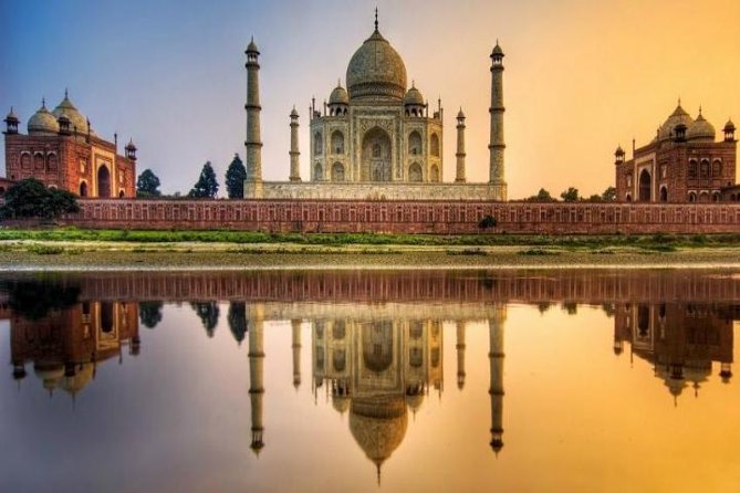 Four-Day Private Luxury Golden Triangle Tour to Agra and Jaipur From New Delhi - Day 2: the Taj Mahal before breakfast