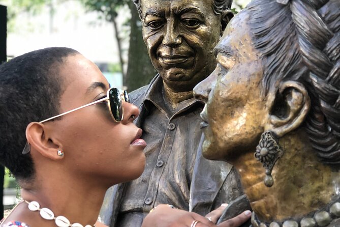 Frida Kahlo VIP [Museum Tickets Included] Walk, Markets & Churros - The guides make the biggest difference