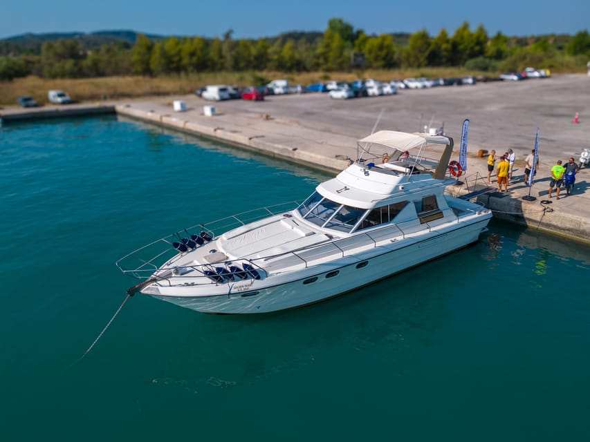 From Corfu: Luxury Yacht Cruise to Paxos and Antipaxos - The first cruise toward Lakka
