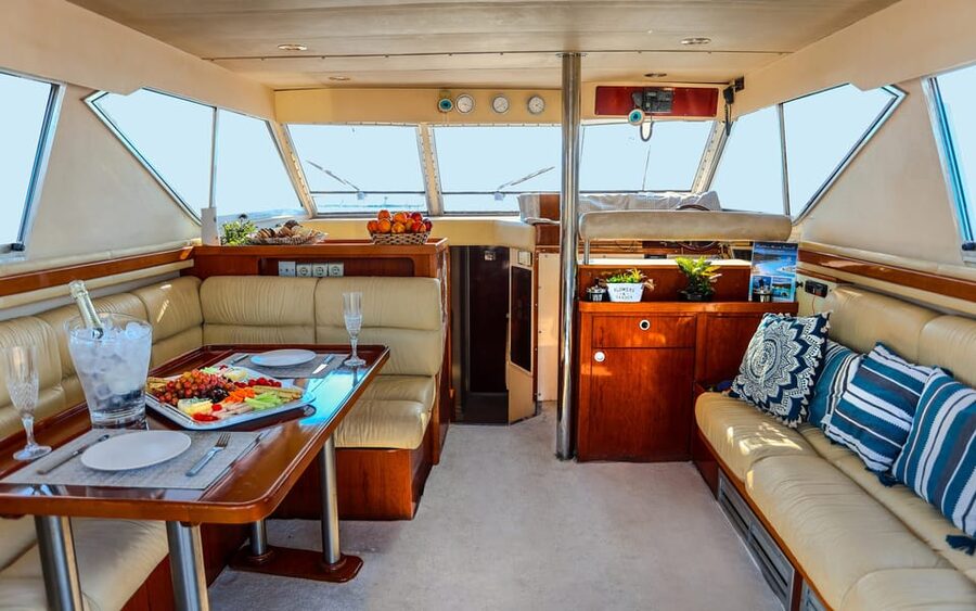 From Corfu: Luxury Yacht Cruise to Paxos and Antipaxos - Who should book this yacht cruise?
