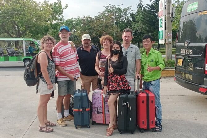 From Da Nang Airport to Hoi An Limousine Transfer Shuttle - Reaching Hoi An Ancient Town and your hotel