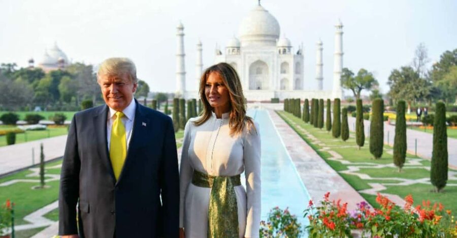 From Delhi: Deluxe Taj Mahal and Agra tour with Luxury Cars - Agra Fort adds the political story